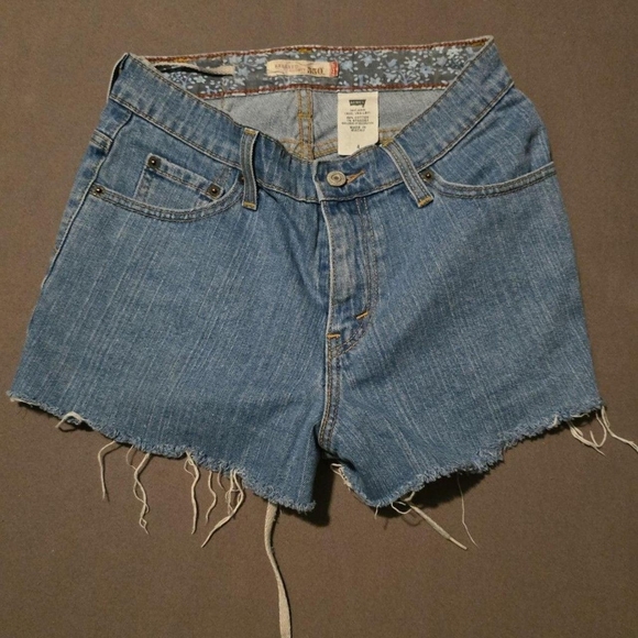 Levi's Pants - Levi's 550 Relaxed Cutoff Denim Shorts with Floral Waistband Lining Size 4